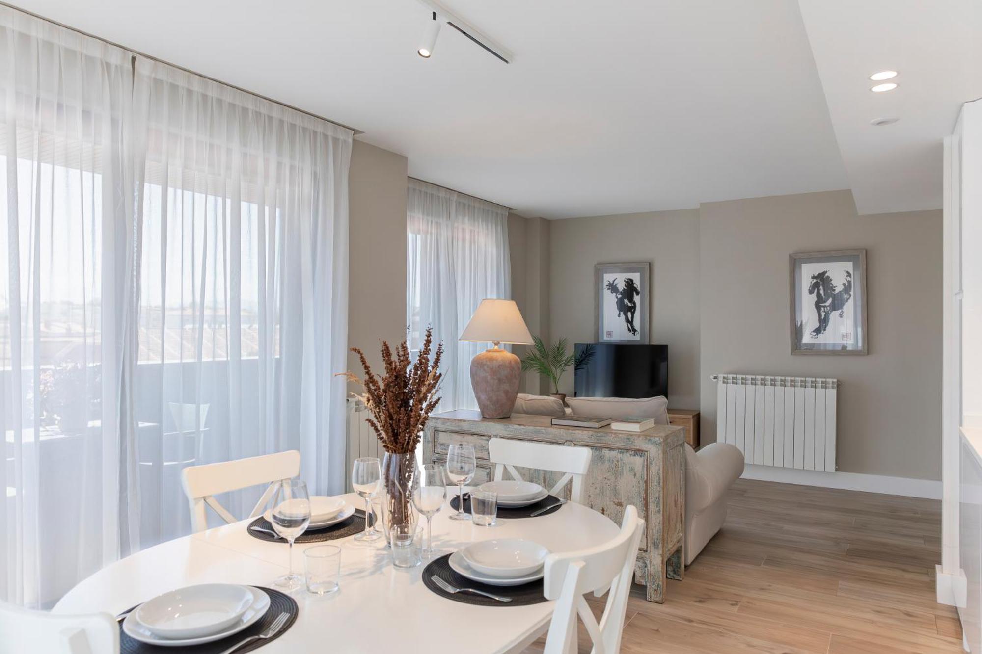 Plaza Center Apartment Suances